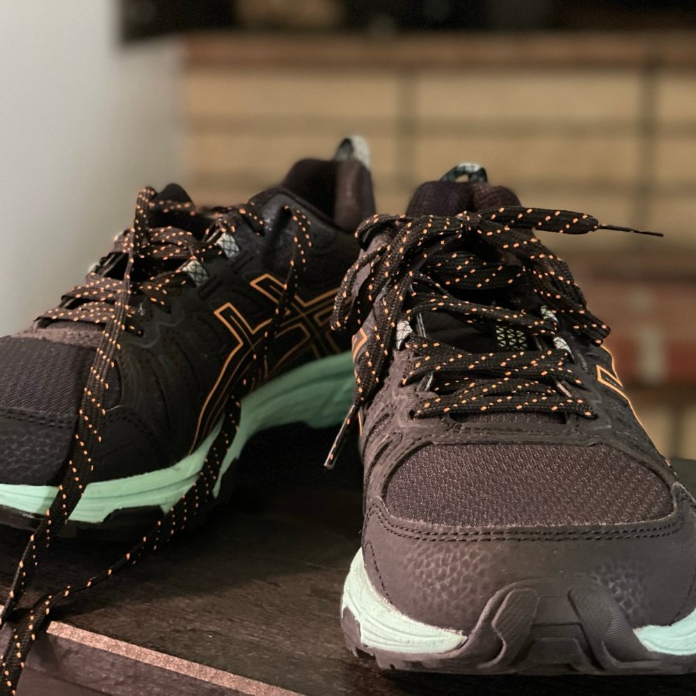 ASICS Gel 7 venture running shoes barely worn